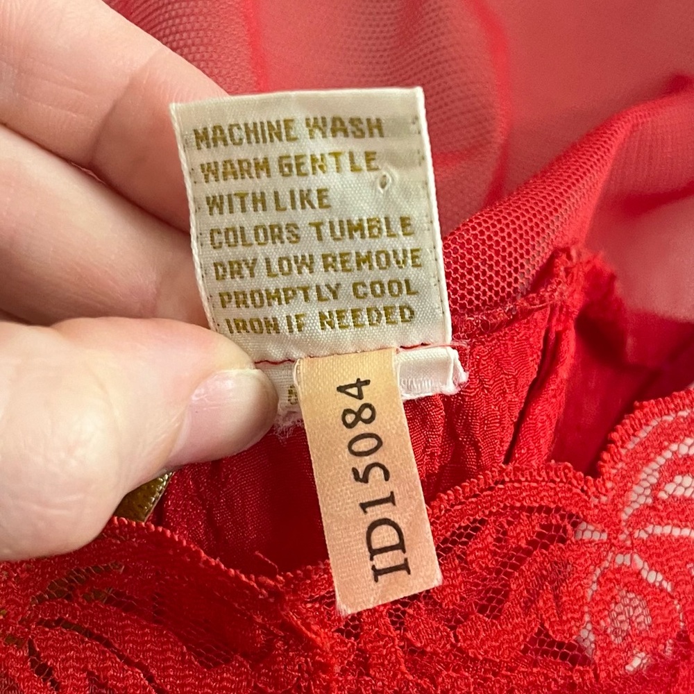 Victoria’s Secret Vintage Gold Label Red Satin Mesh Dress Size Medium - Picture 8 of 9